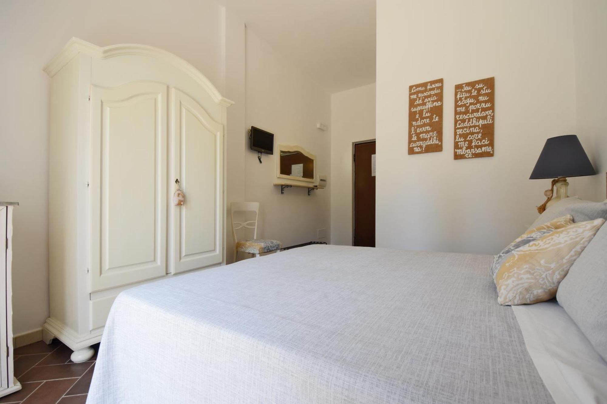 Double or Twin Room Patio
